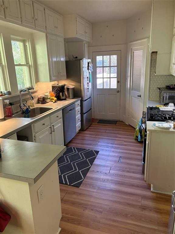 2705 Cockrell Ave - Photo 2 of 14