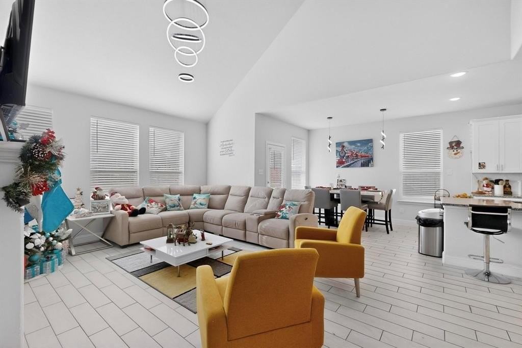 504 Conestoga Pass - Photo 5 of 40