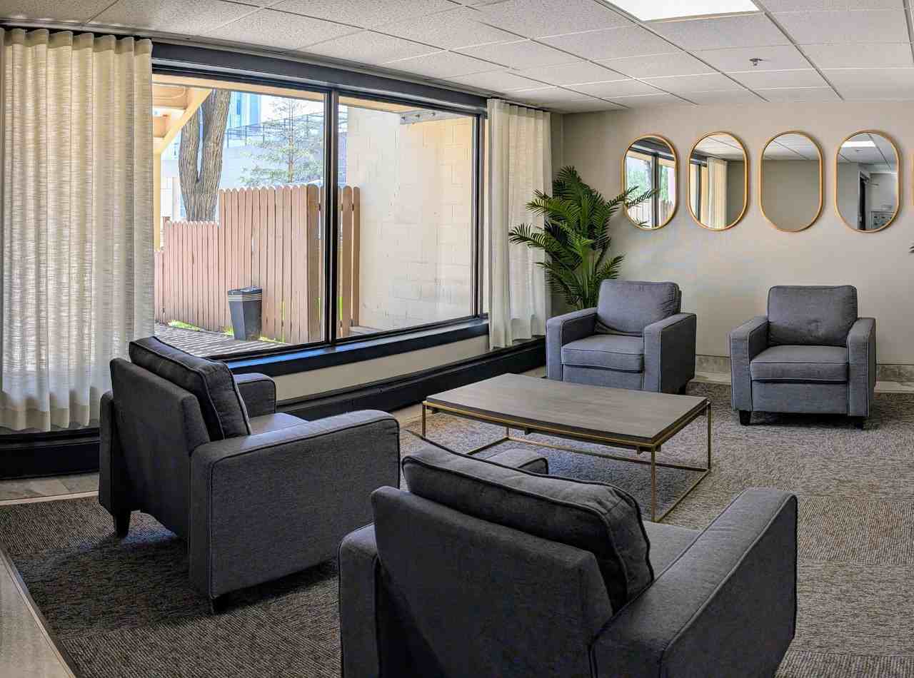 Barrington Place - Photo 2 of 8