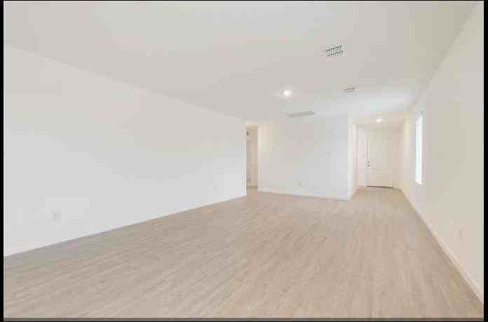 1600 Baugh St - Photo 6 of 17