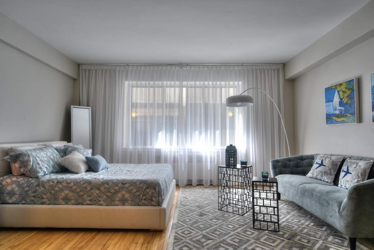 1433 Rue Towers - Photo 3 of 13