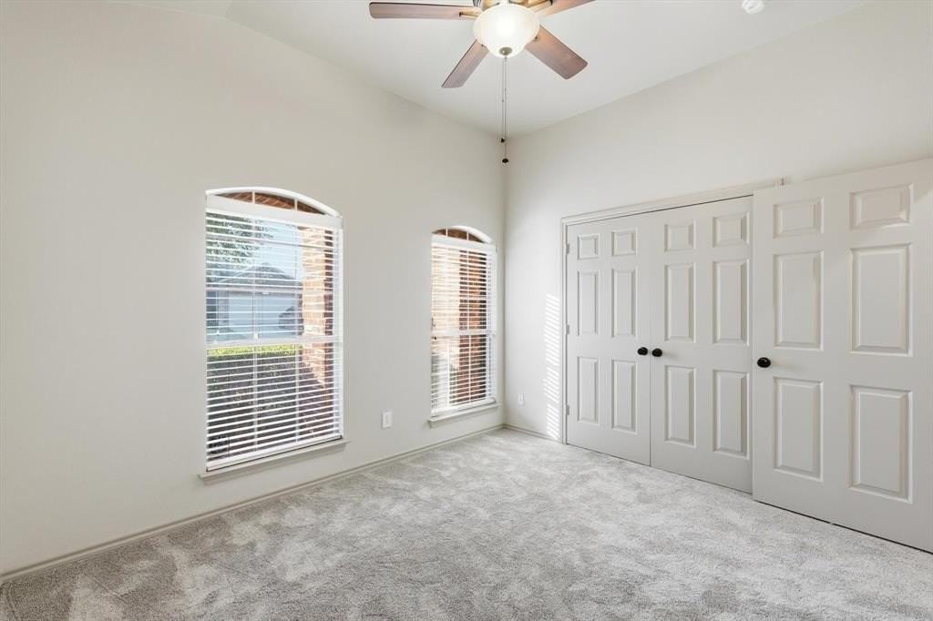 3228 Buckthorn Ln - Photo 5 of 21