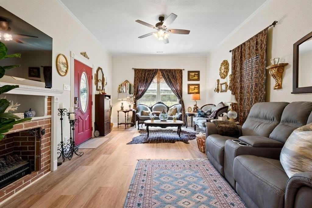 809 Nw 5th Ave - Photo 5 of 33