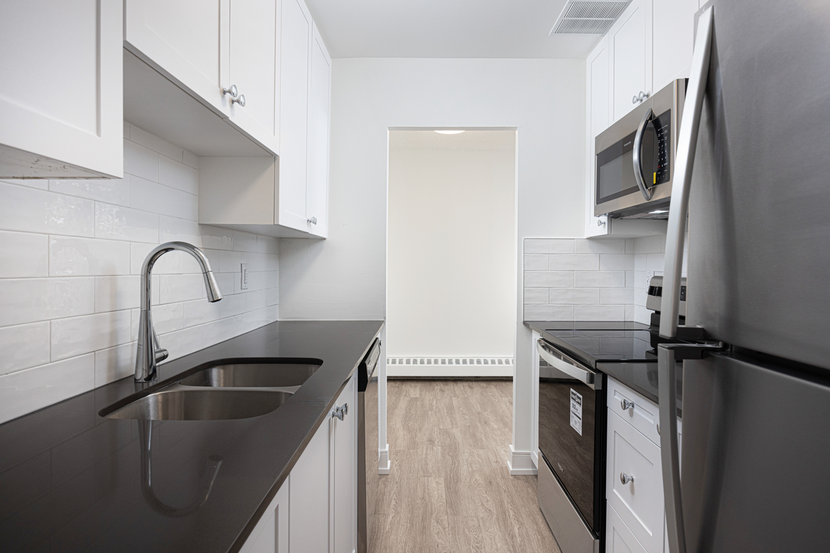 274-278 Cedar Avenue - Photo 3 of 12