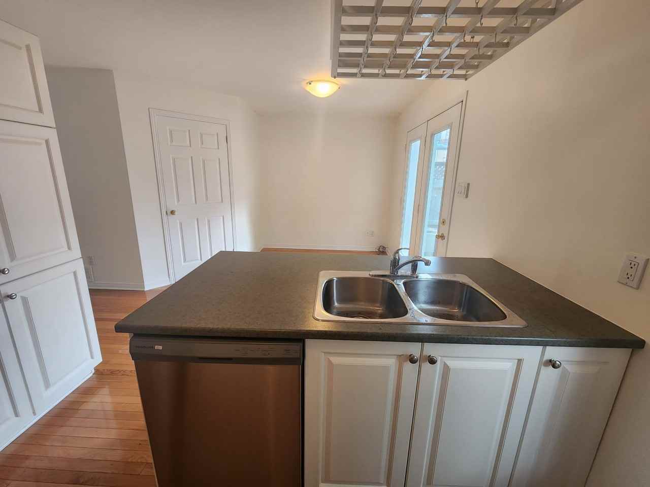 209 Hopewell Avenue - 1 - Photo 2 of 17