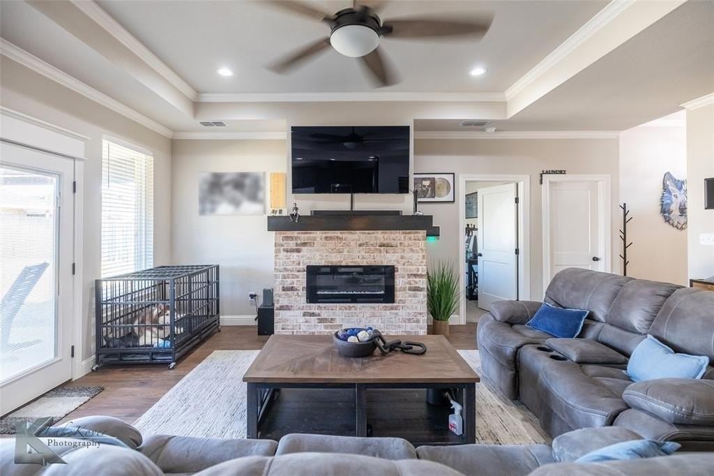 320 Bella Way - Photo 6 of 39