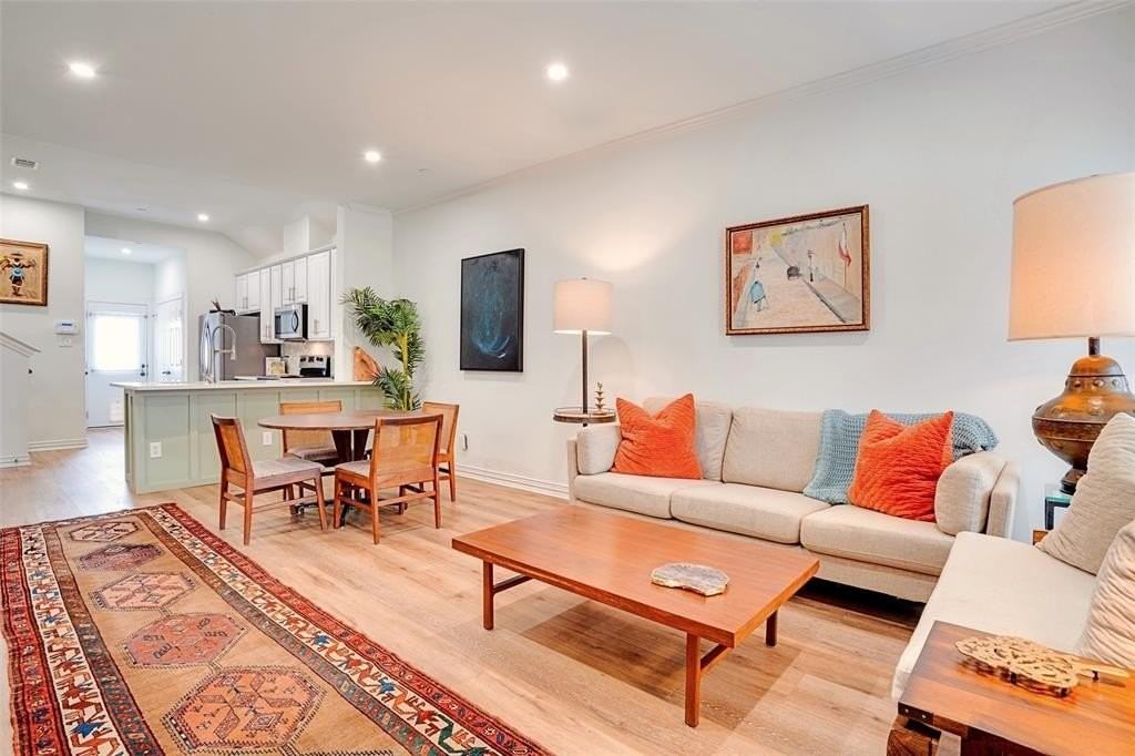 5713 Butterfly Way - Photo 2 of 32