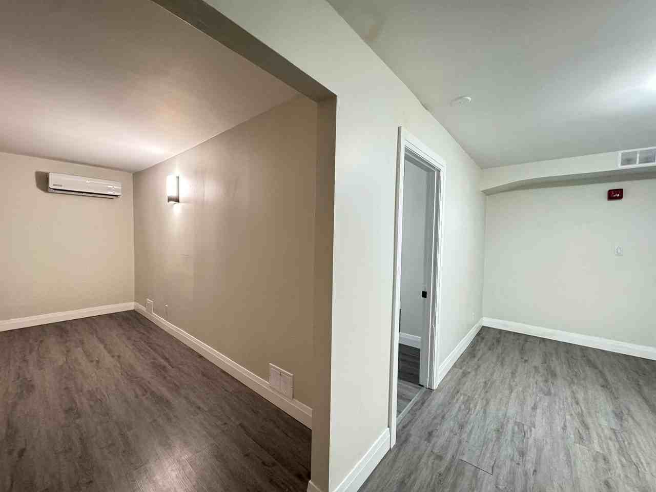 37 LINCOLN ST - Photo 4 of 17