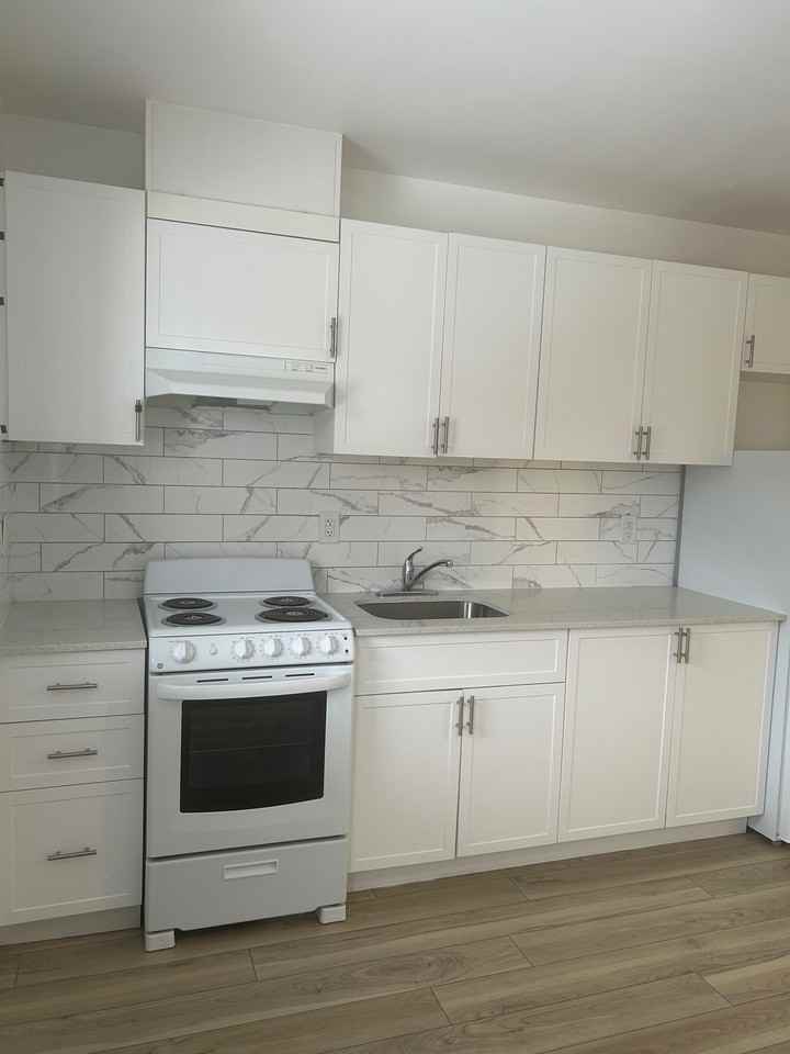 630 Cummings Ave - Photo 5 of 50