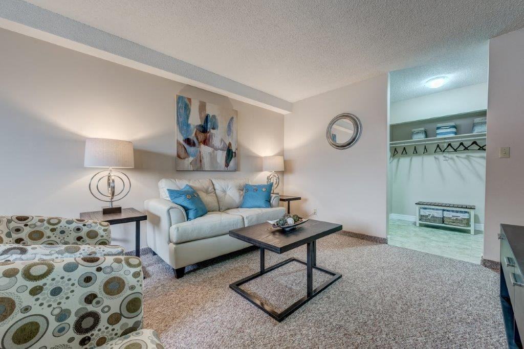 Mountainview Apartments - Photo 4 of 11