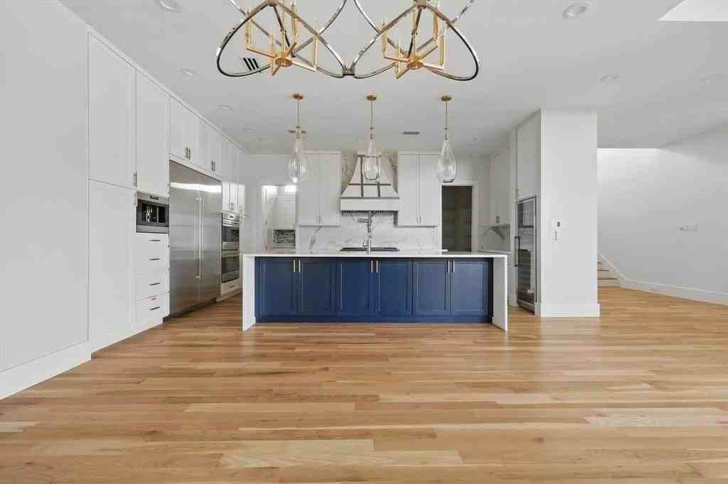 6839 Orchid Ln - Photo 4 of 37