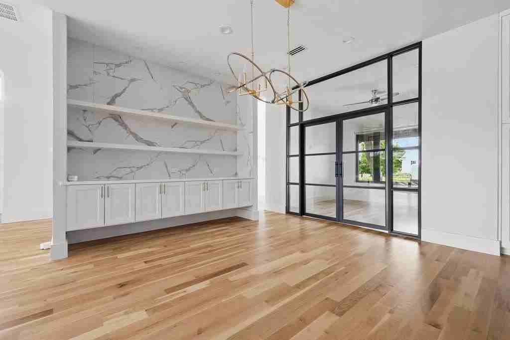 6839 Orchid Ln - Photo 5 of 37