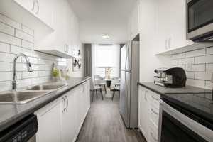 featured image of 2729 2670-2729 Meadowbrook Lane