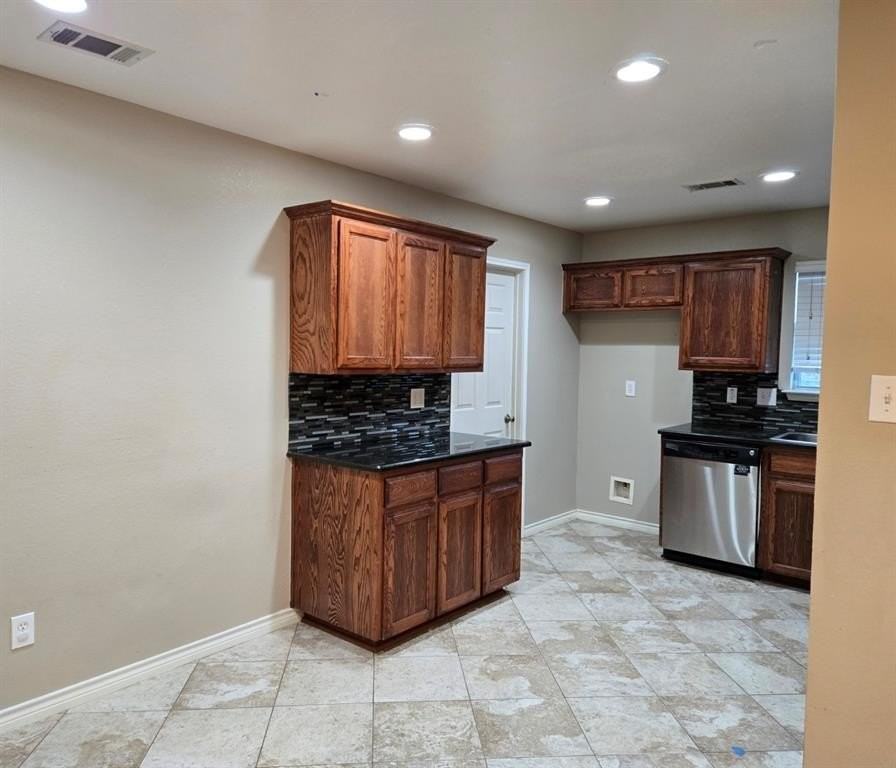 14045 Silkwood Dr - Photo 4 of 12