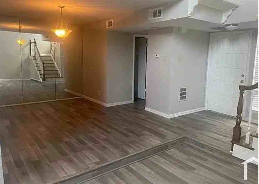 6111 Spyglass Ln - Photo 5 of 9