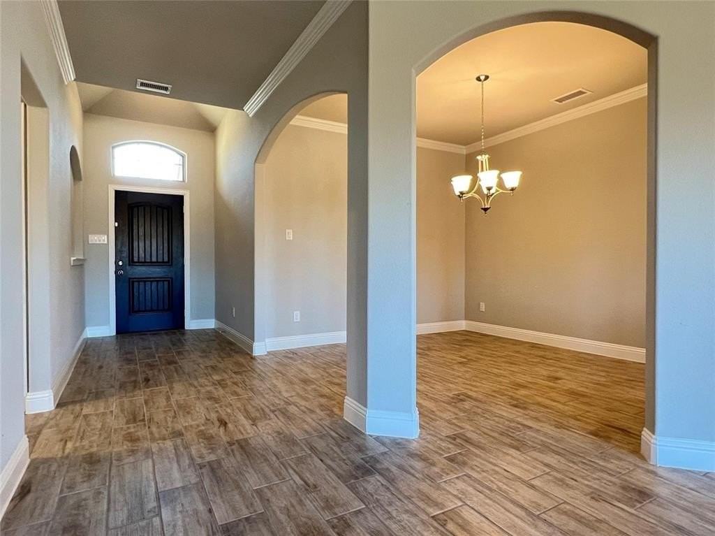 2813 Pronghorn Dr - Photo 3 of 23