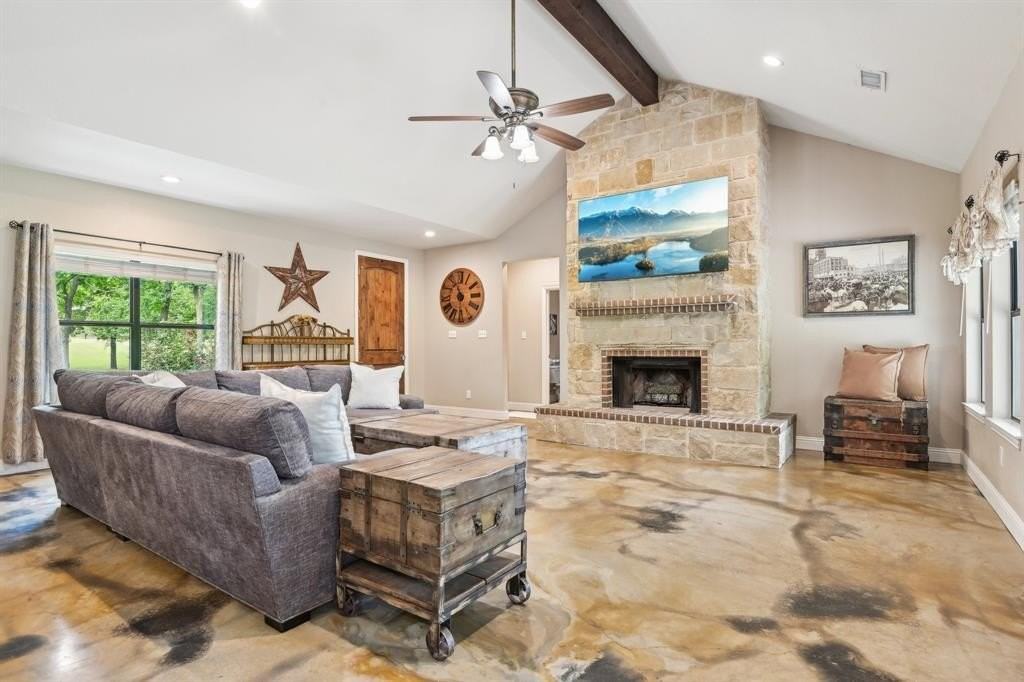 1389 County Road 3591 - Photo 4 of 39