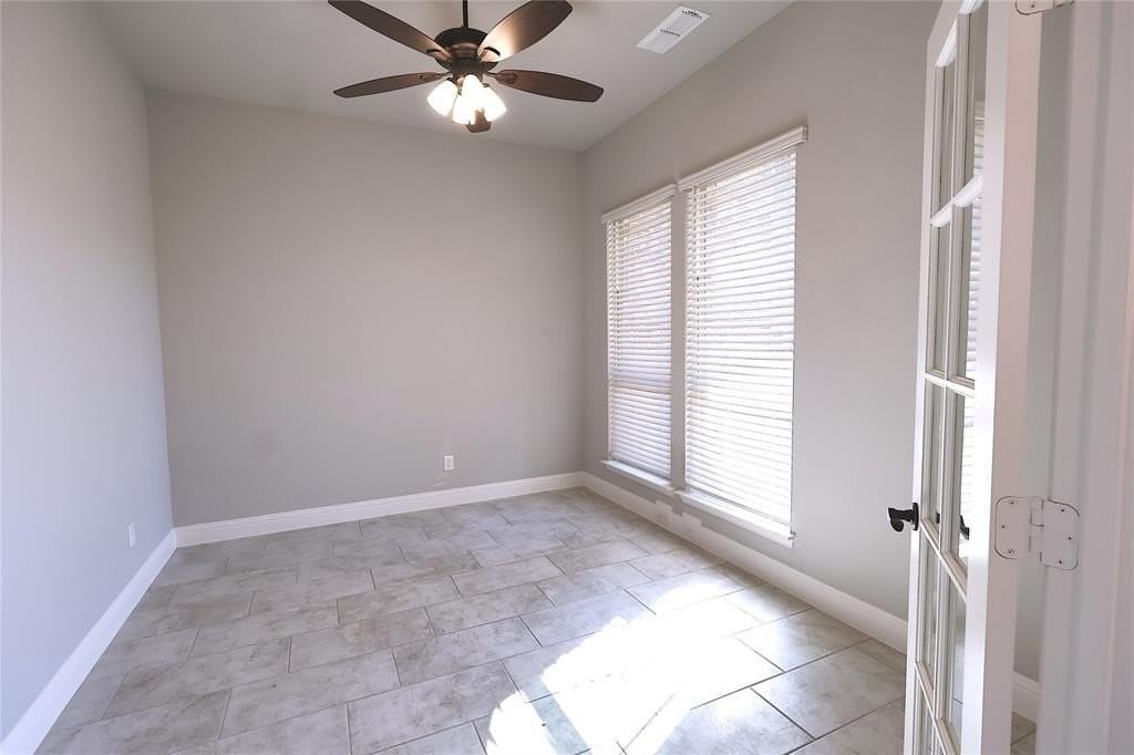 531 Harvest Grove Dr - Photo 4 of 29