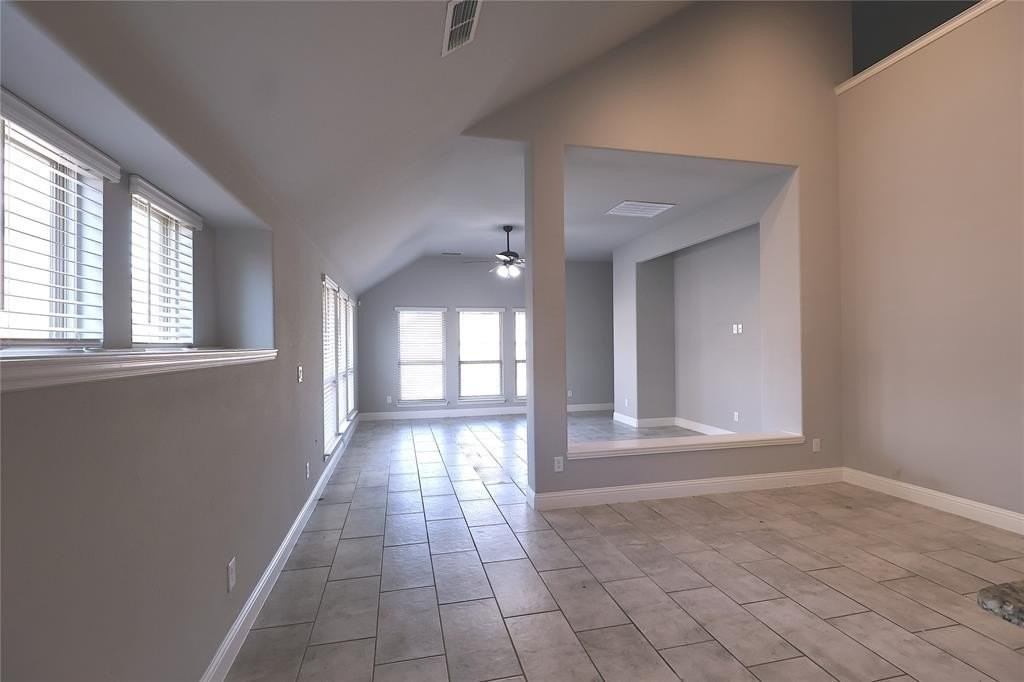 531 Harvest Grove Dr - Photo 5 of 29