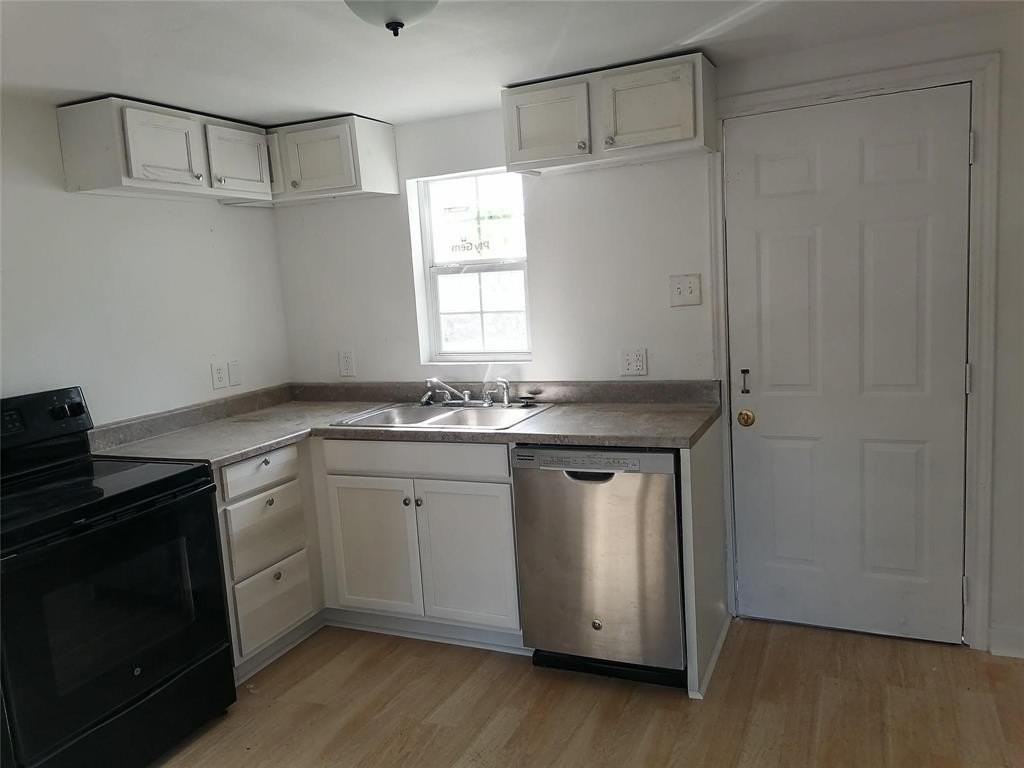 603 Mckinney St - Photo 4 of 6