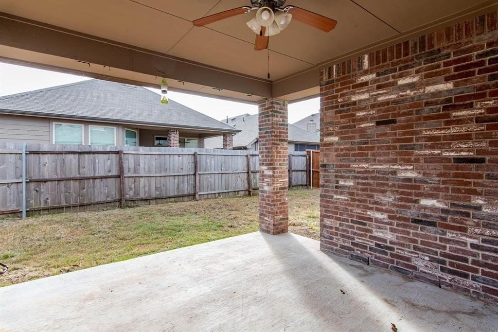 1512 Cockatiel Dr - Photo 4 of 34