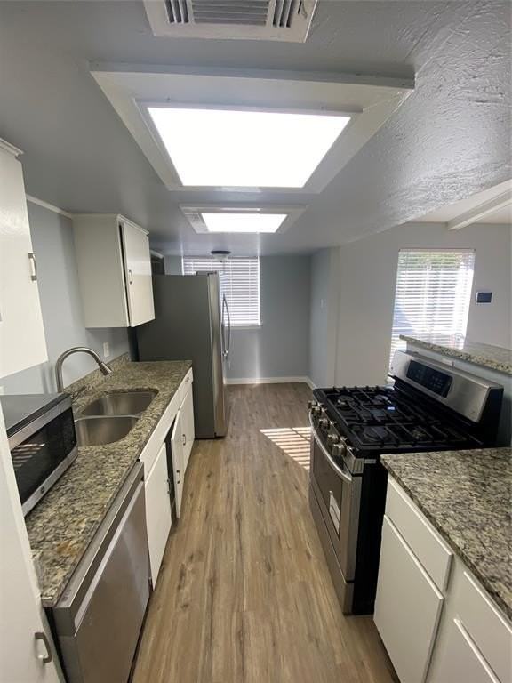 6026 Crosswood Ln - Photo 3 of 25