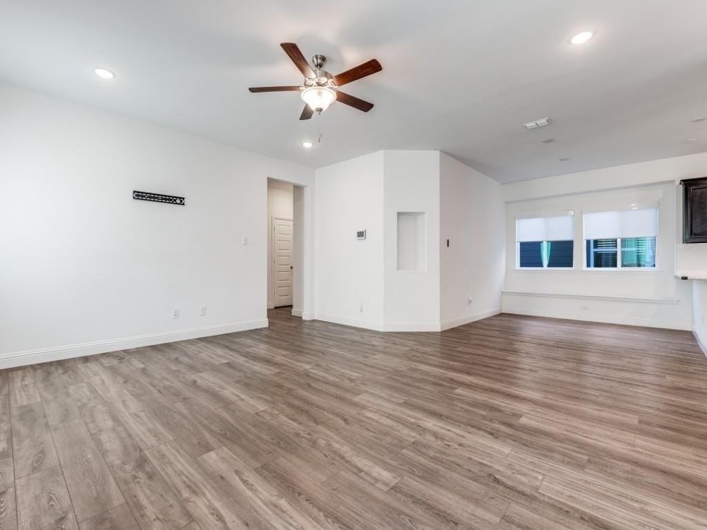 532 Val Verde St - Photo 7 of 25