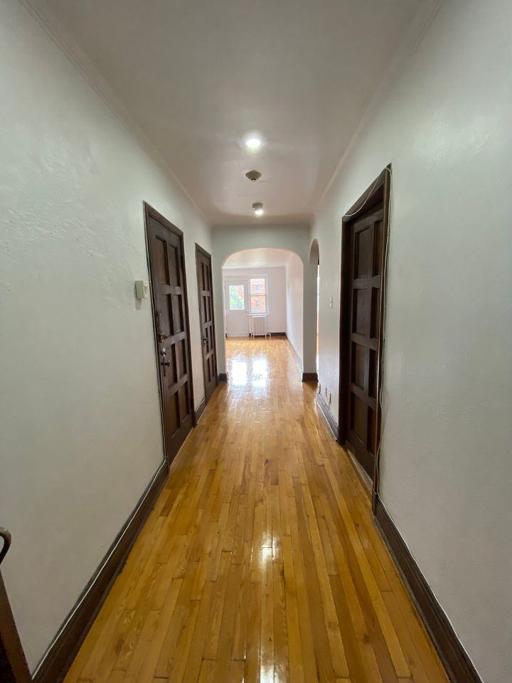 5821 CHEMIN COTE ST LUC - Photo 5 of 47