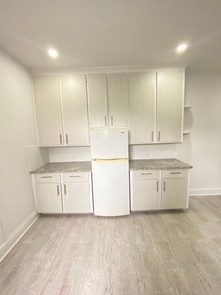 5821 CHEMIN COTE ST LUC - Photo 7 of 47