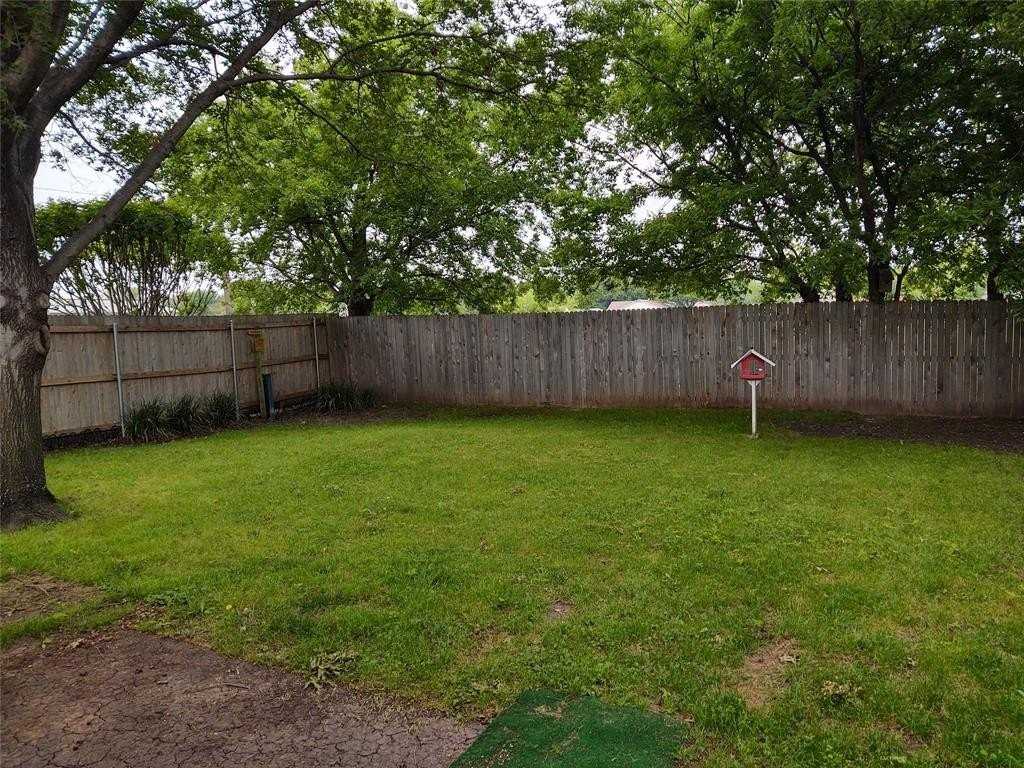 120 Navajo Dr - Photo 2 of 6