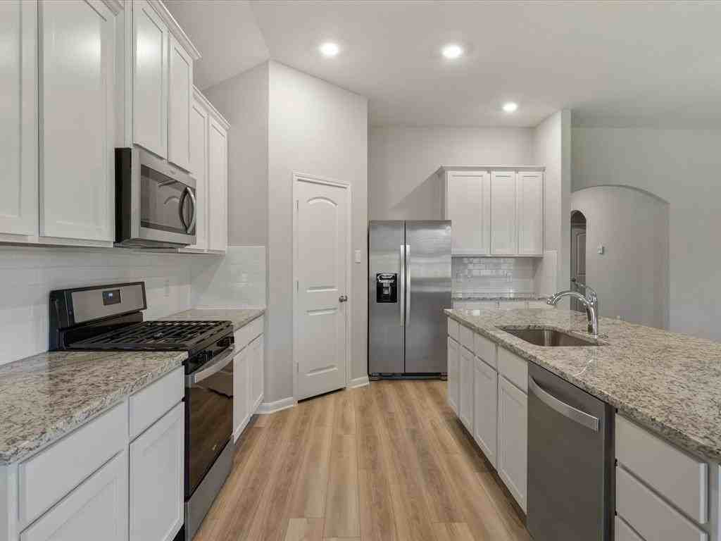 2113 Erlinda Dr - Photo 7 of 30