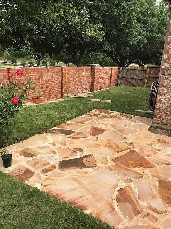 9400 Western Trl - Photo 3 of 24