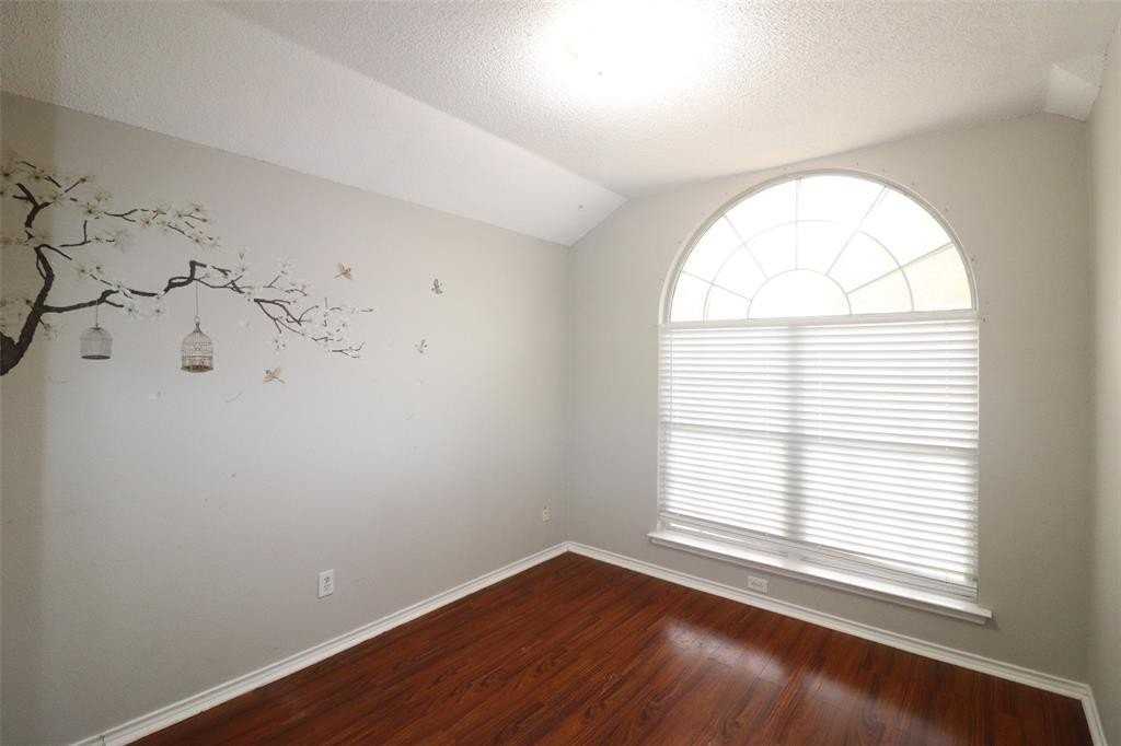 2202 Lone Pecan Dr - Photo 7 of 31