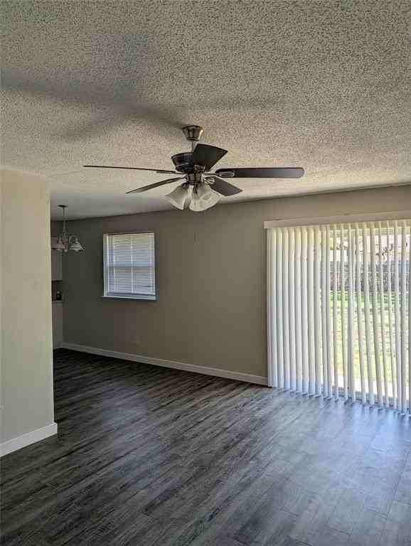 5649 Conroy St - Photo 4 of 17