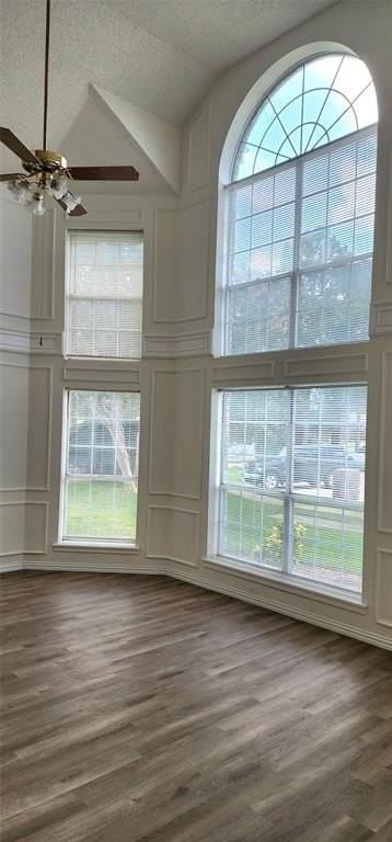 716 Violet Ct - Photo 4 of 19