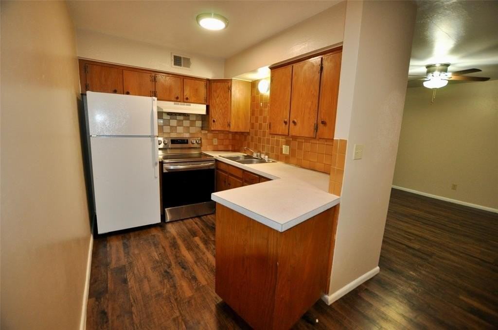 202 E Oak St #12 - Photo 4 of 8