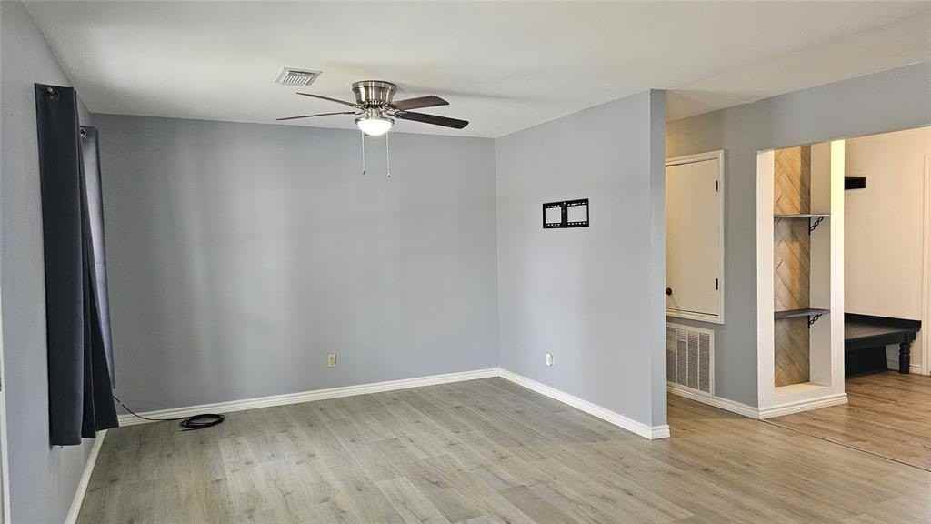 309 N Main - Photo 4 of 11