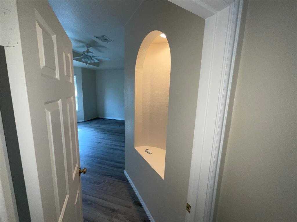 1412 Spyglass Dr - Photo 3 of 27