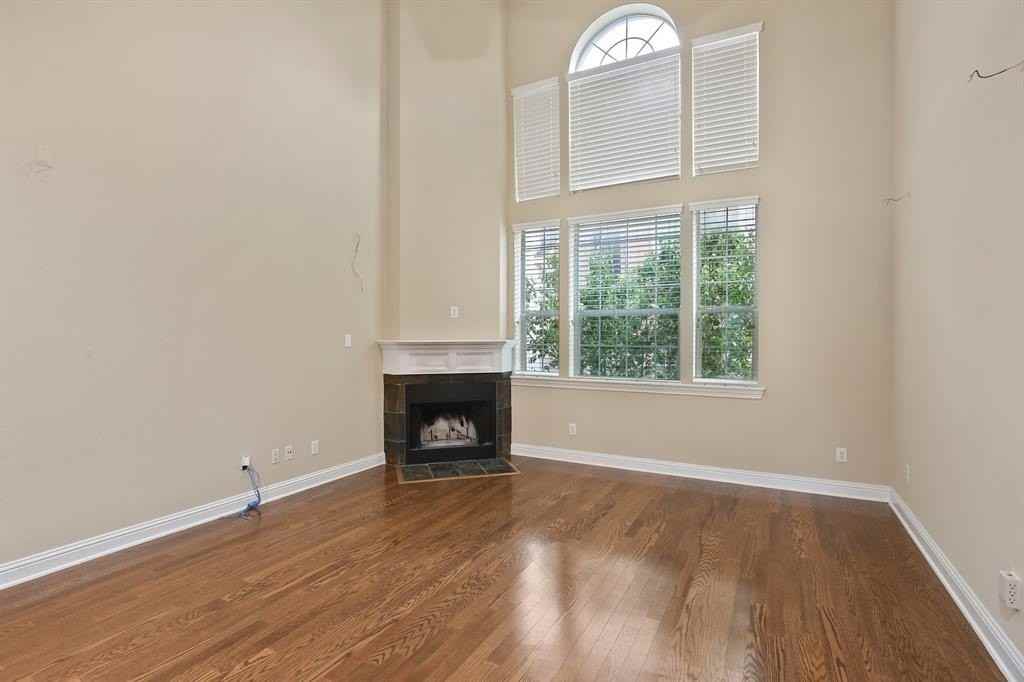 5812 La Vista Dr - Photo 4 of 36