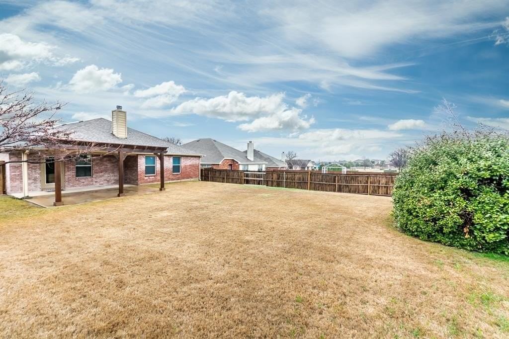 2806 Quarter Horse Ln - Photo 4 of 40