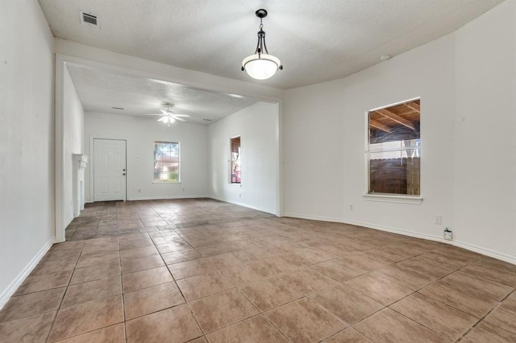 409 Sunset Ave - Photo 3 of 11