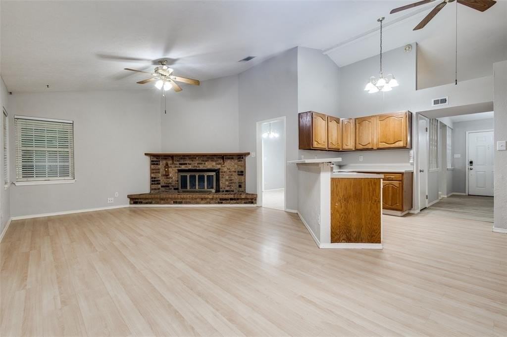 3029 Yorkshire Ct - Photo 2 of 13