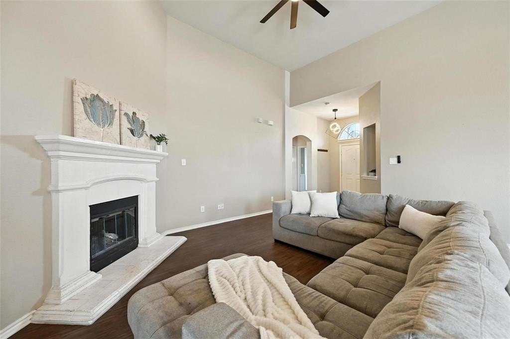 12500 Cottageville Ln - Photo 5 of 22