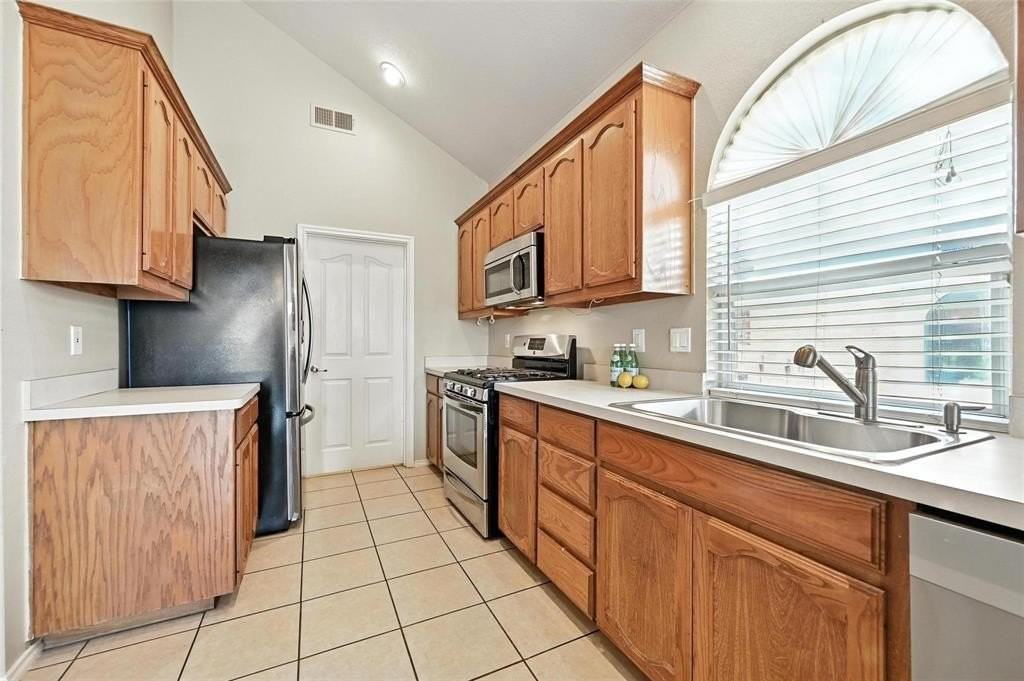 12500 Cottageville Ln - Photo 7 of 22