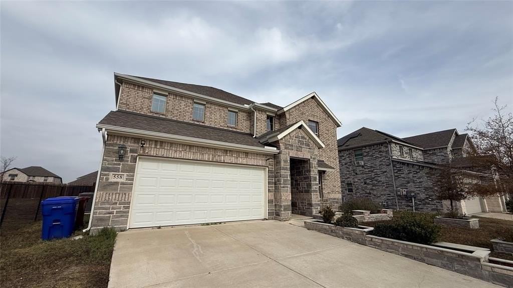 558 Janette Ct - Photo 2 of 29