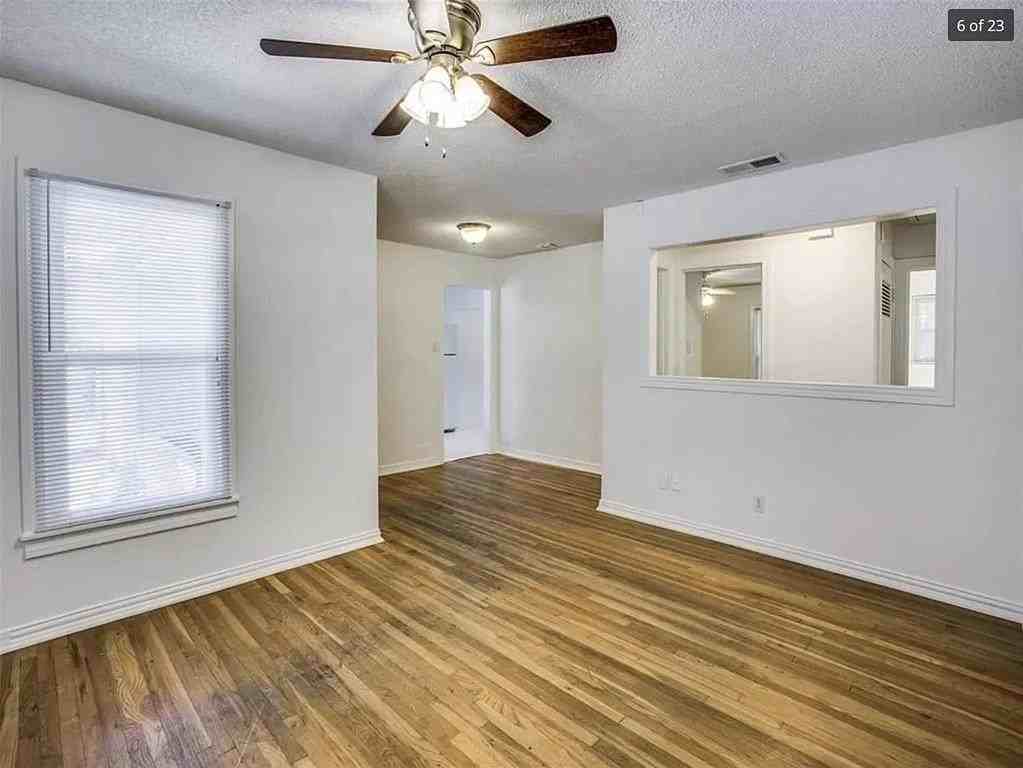 4009 Acacia St - Photo 4 of 18