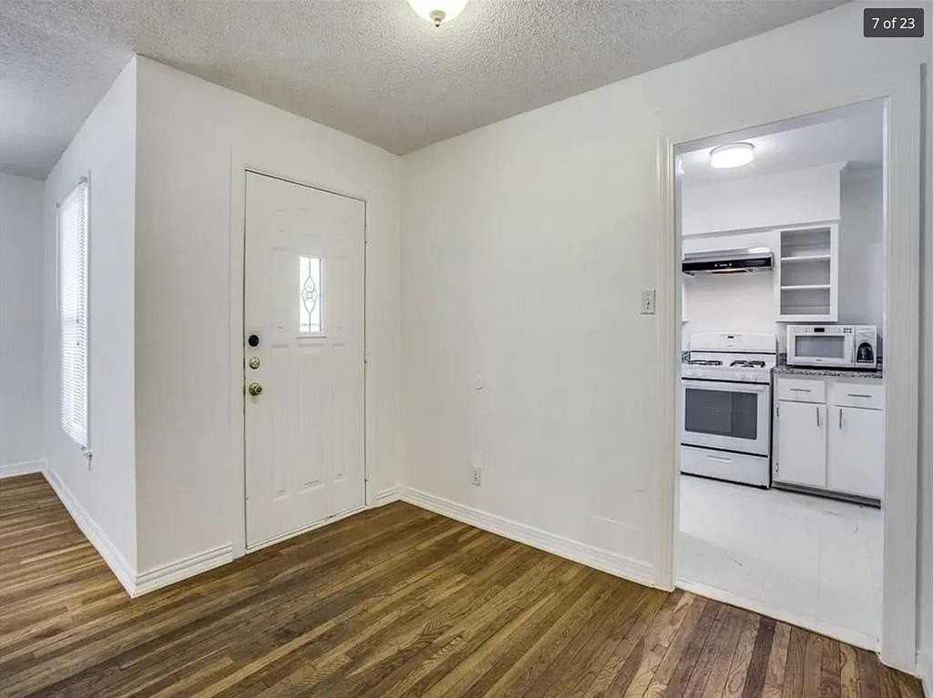 4009 Acacia St - Photo 5 of 18