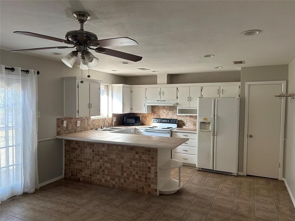 7830 Claremont Dr - Photo 3 of 13