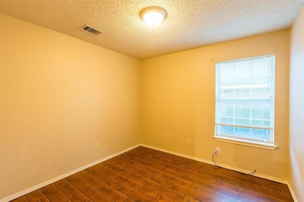 4103 Meadow Dr - Photo 6 of 35