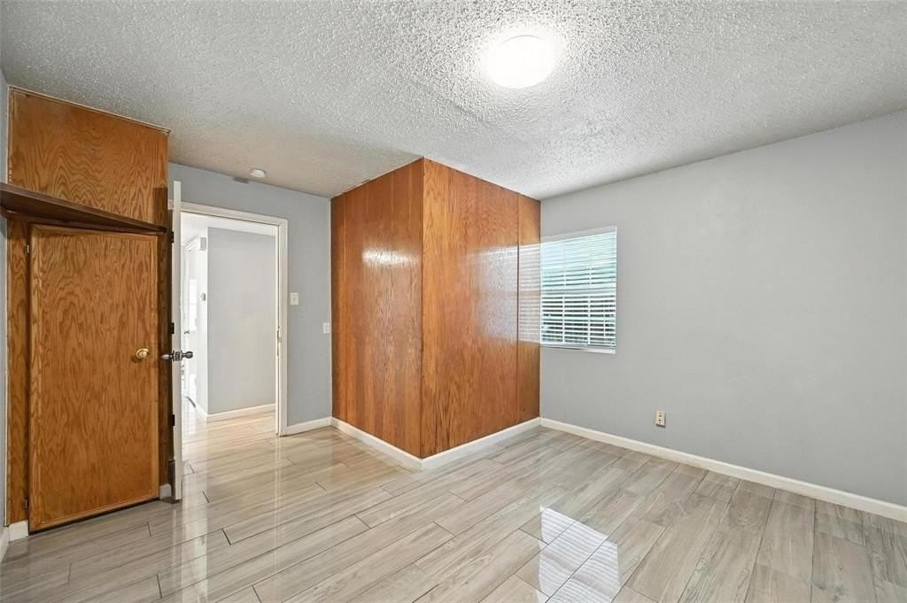 2108 Chatham Square Ct - Photo 3 of 15